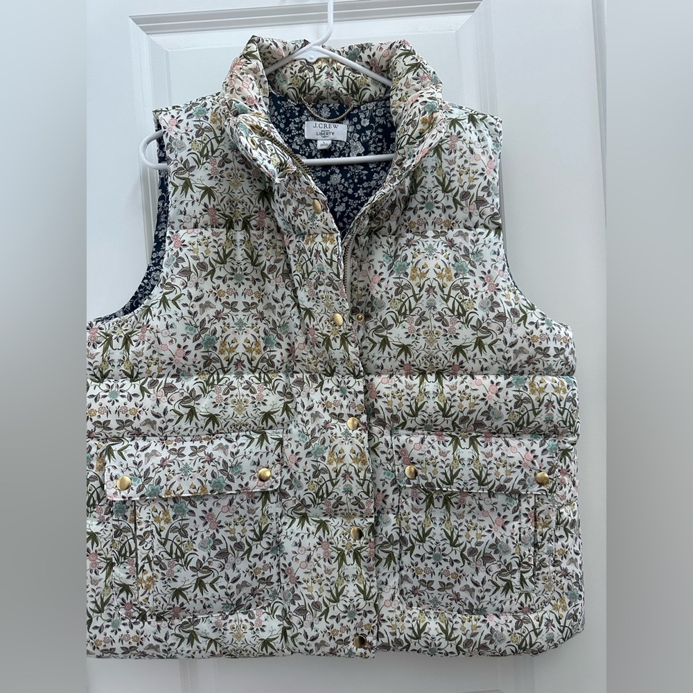 J.Crew Puffer Liberty of London women’s vest L Tapestry floral with PrimaLoft